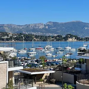 https://les-terrasses-de-la-mer-vue-mer.fr-provencehotel.com